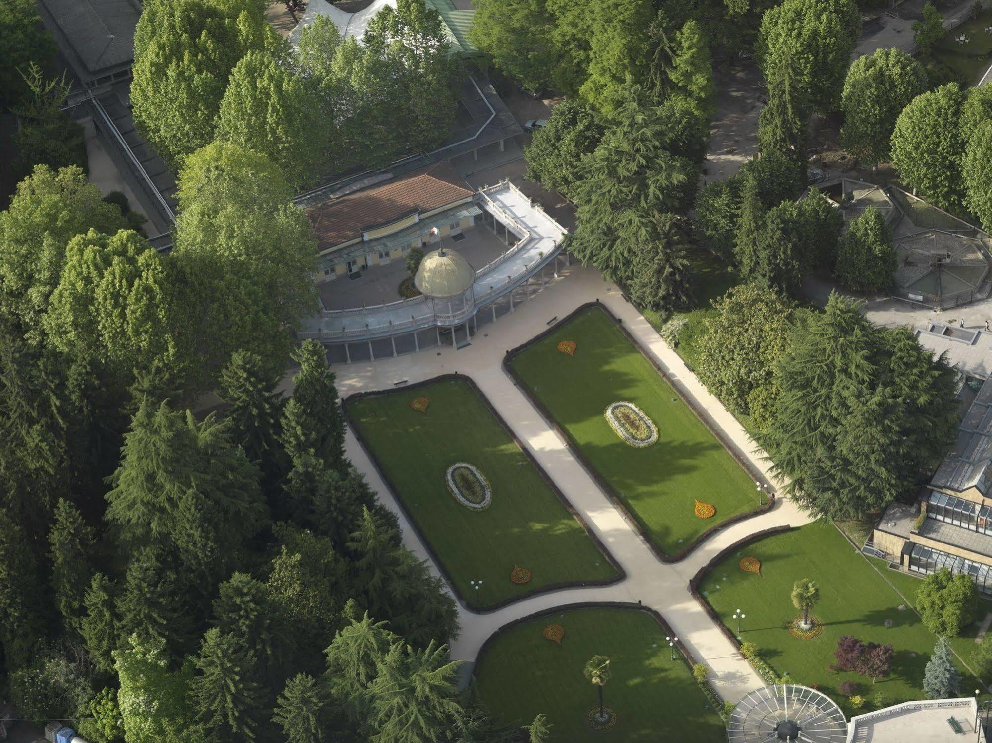 Rizzi Aquacharme Hotel & Spa Darfo Boario Terme Exterior photo