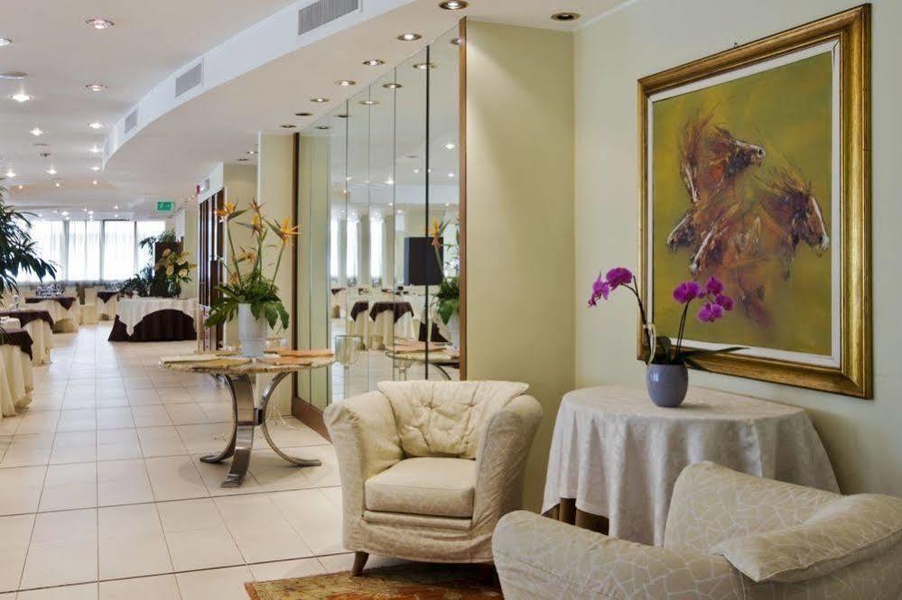 Rizzi Aquacharme Hotel & Spa Darfo Boario Terme Exterior photo